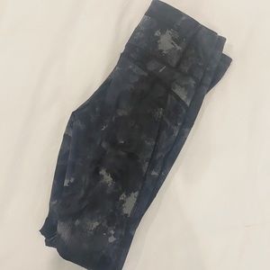 COPY - LIGHTLY WORN SWEATY BETTY LEGGINGS